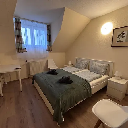 Airportmax Panzio 3*