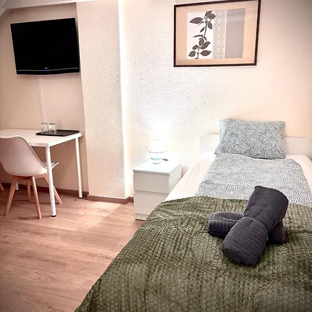 Airportmax Panzio Bed & Breakfast