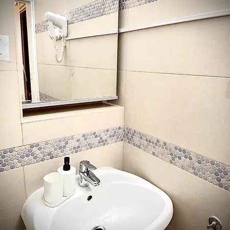 Airportmax Panzio 3*